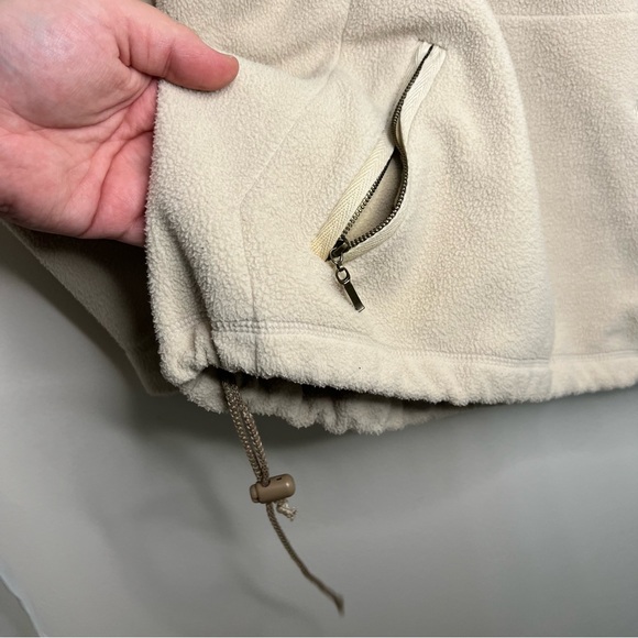 Vintage Winnie the Pooh Disney Store Pullover Size Medium Vintage Tan Cozy Cute - Picture 6 of 7